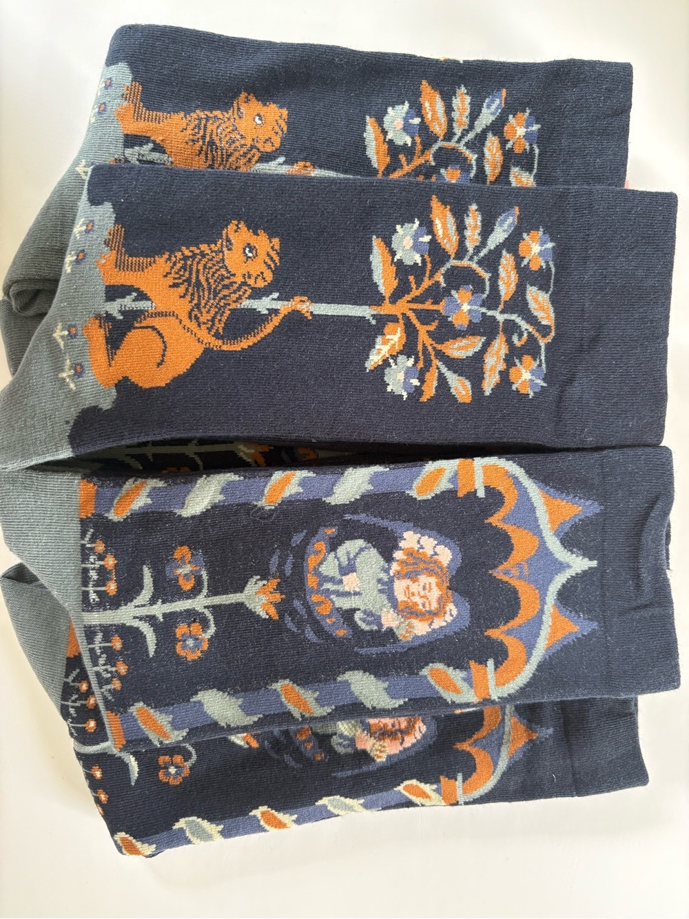 NWT 5 Pairs Floral Tiger Print Crew Socks Bundle